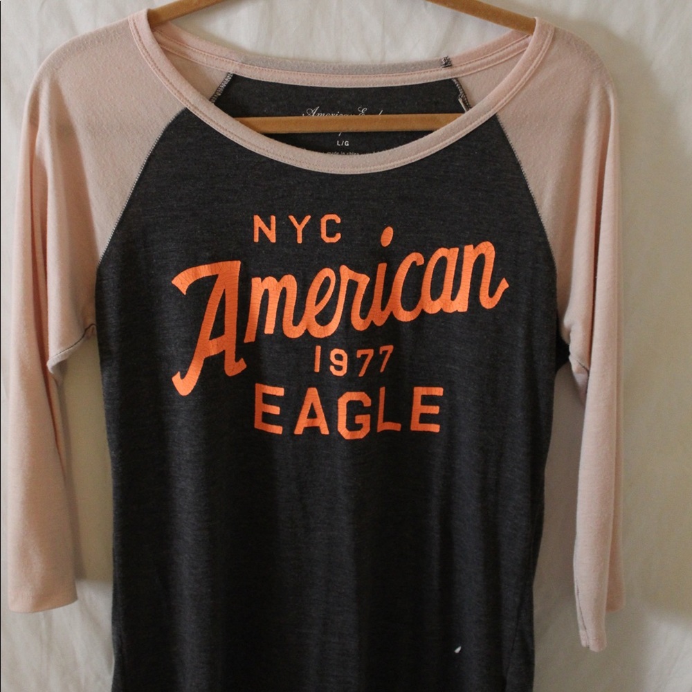 American Eagle quarter sleeve shirt